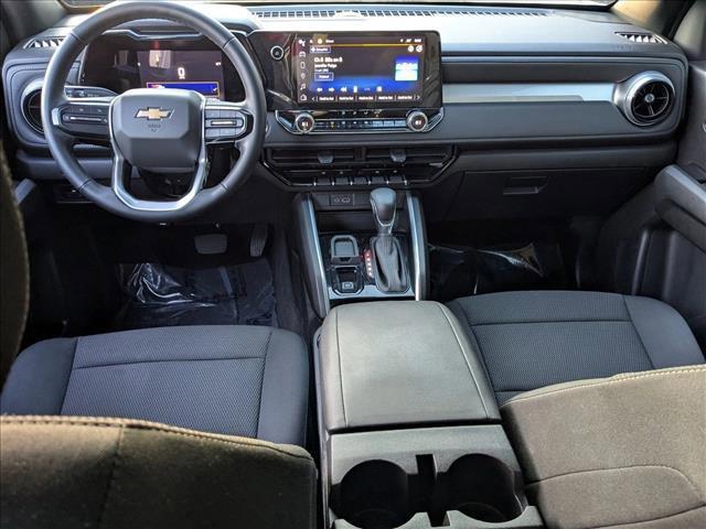 Photo of 2023 Summit White Chevrolet Colorado