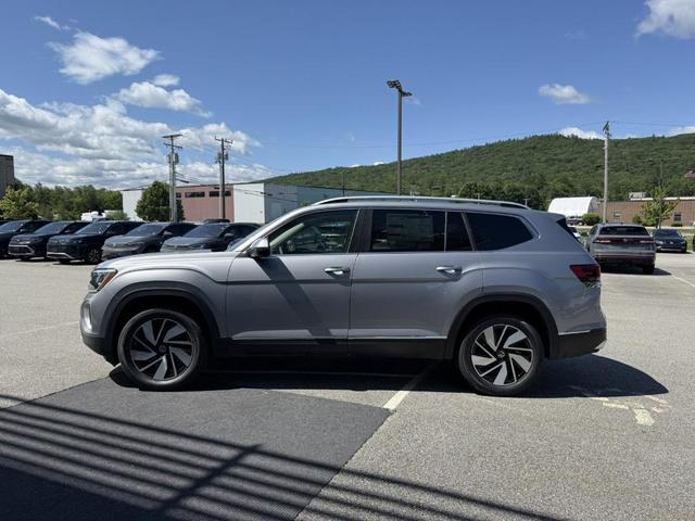 Photo of 2025 Silver Mist Metallic Volkswagen Atlas