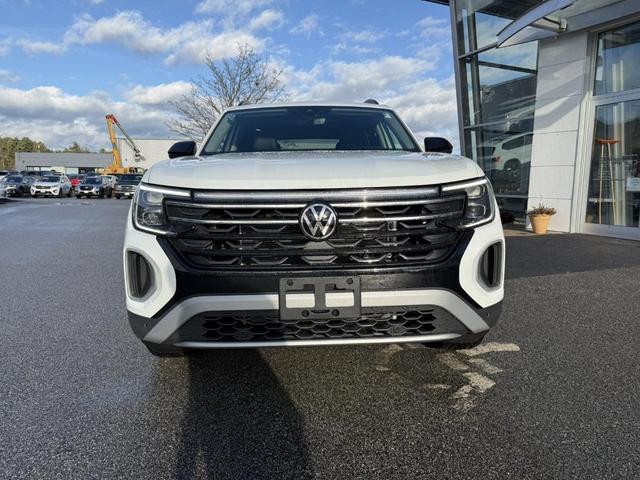 Photo of 2025 Pure White Volkswagen Atlas