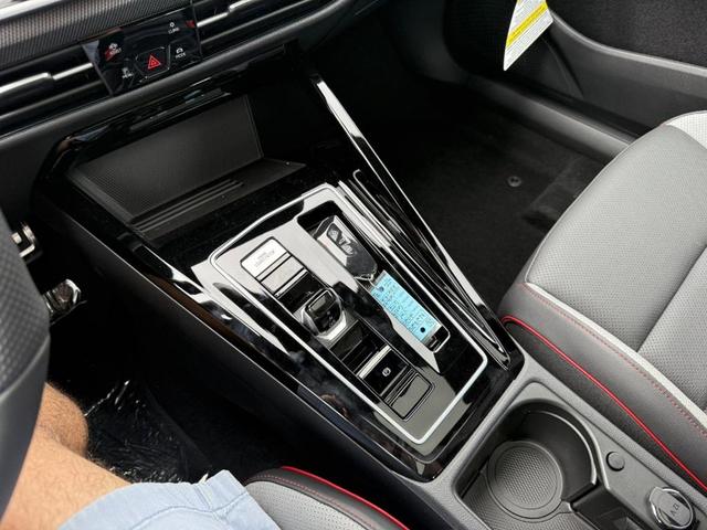 Photo of 2025 Opal White Pearl Effect Volkswagen Golf GTI