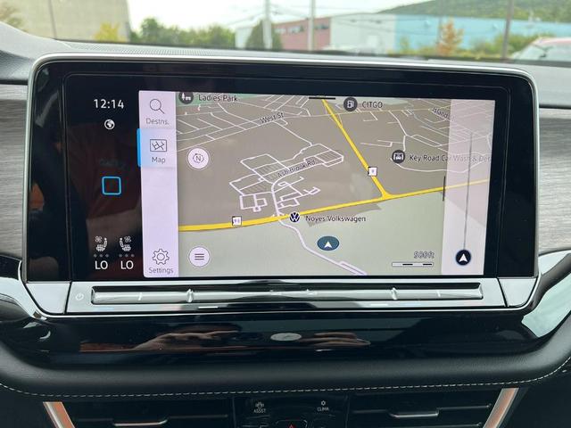 Photo of 2024 Silver Bird Metallic Volkswagen Atlas