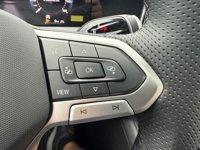 Photo of 2025 Opal White Pearl Effect Volkswagen Tiguan