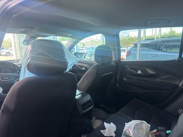 Photo of 2024 Summit White GMC Terrain