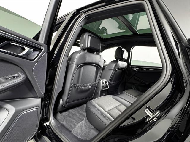 Photo of 2025 Black Porsche Macan