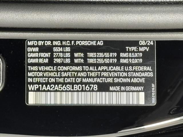 Photo of 2025 Black Porsche Macan