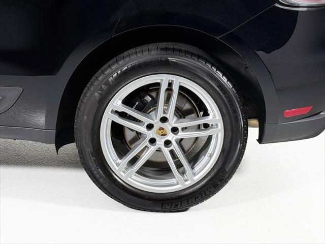 Photo of 2025 Black Porsche Macan