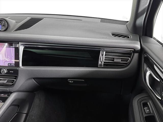 Photo of 2025 Black Porsche Macan