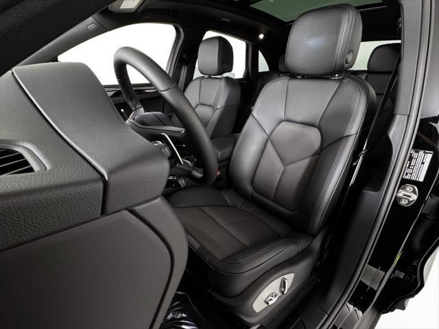 Photo of 2025 Black Porsche Macan