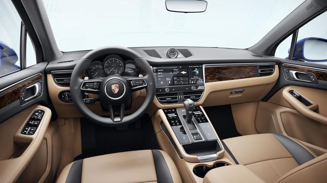 Photo of 2025 Gentian Blue Metallic Porsche Macan