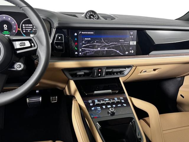 Photo of 2025 Blue Porsche Cayenne