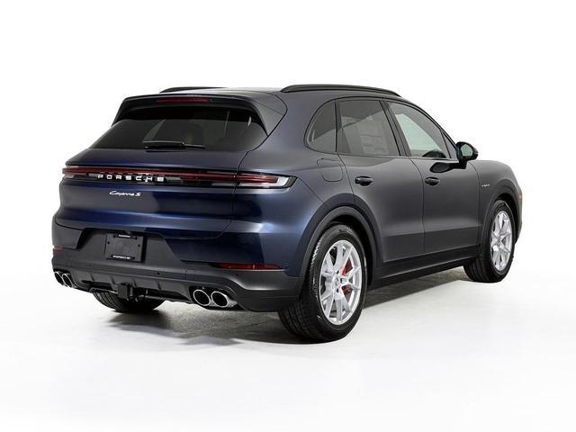 Photo of 2025 Blue Porsche Cayenne