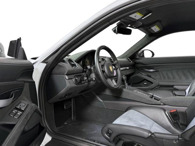 Photo of 2023 White Porsche 718 Cayman