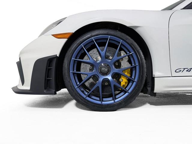 Photo of 2023 White Porsche 718 Cayman