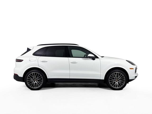 Photo of 2022 White Porsche Cayenne