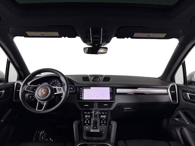 Photo of 2022 White Porsche Cayenne
