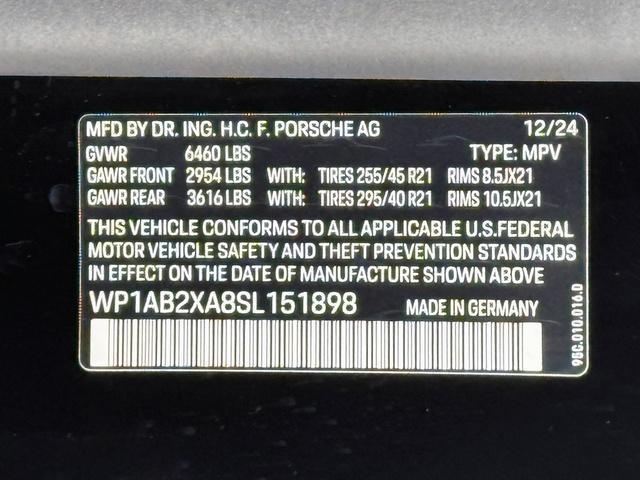 Photo of 2025 Black Porsche Macan