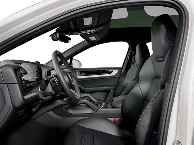 Photo of 2025 White Porsche Cayenne