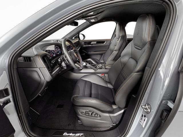 Photo of 2025 Gray Porsche Cayenne