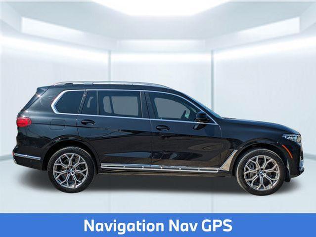 Photo of 2020 Black Sapphire Metallic BMW X7