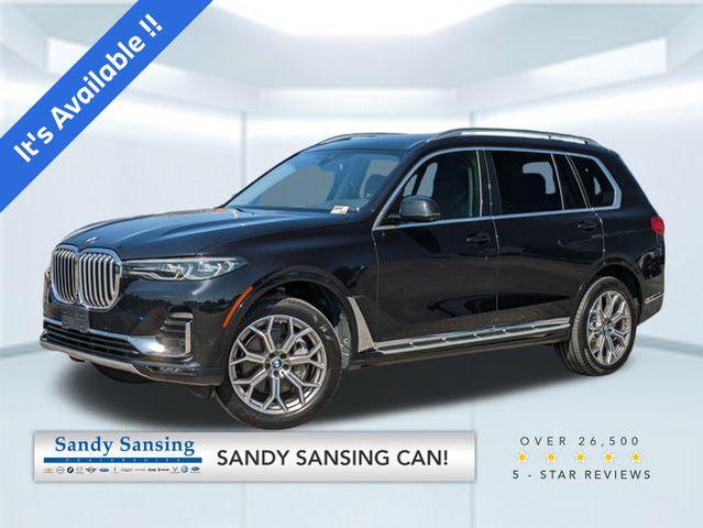 Photo of 2020 Black Sapphire Metallic BMW X7
