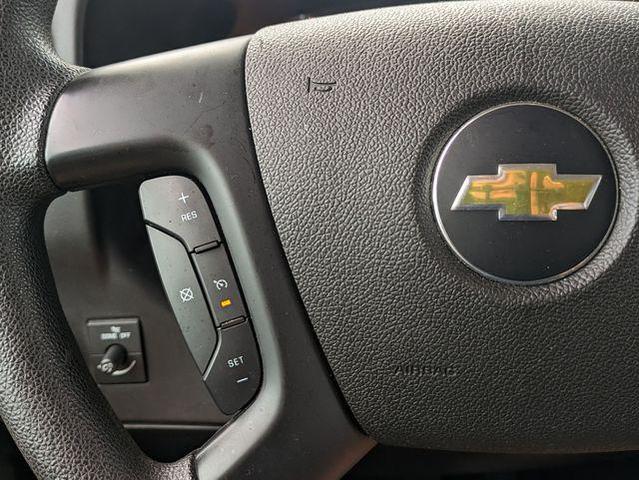 Photo of 2014 Victory Red Chevrolet Express 3500
