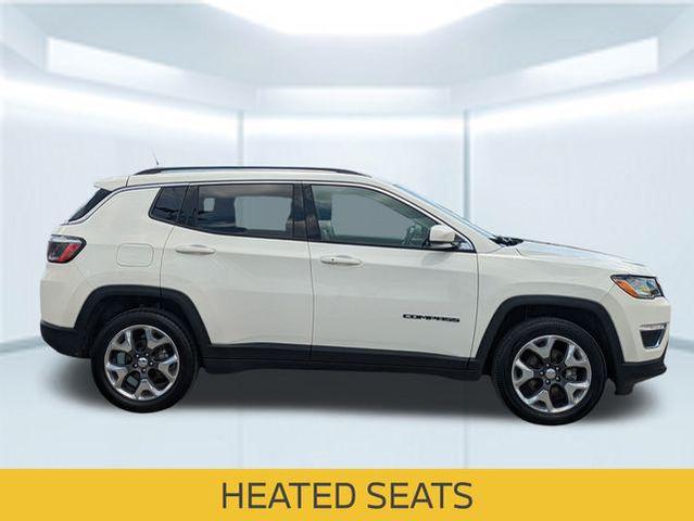 Photo of 2021 White Clearcoat Jeep Compass