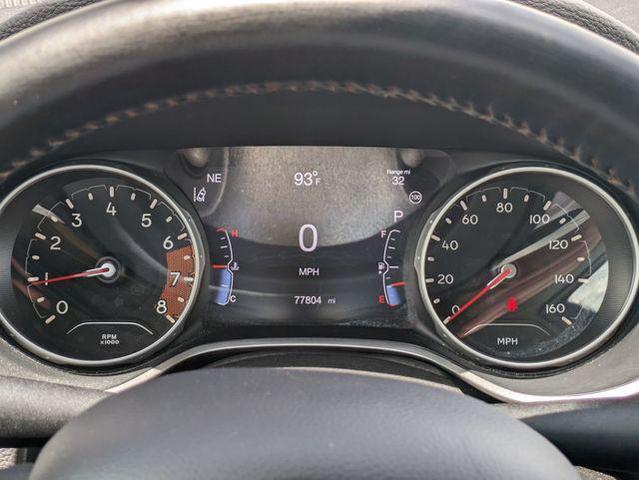 Photo of 2021 White Clearcoat Jeep Compass