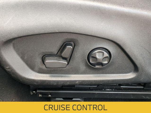 Photo of 2021 White Clearcoat Jeep Compass