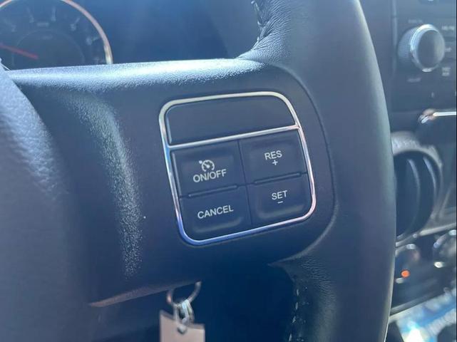 Photo of 2017 Gray Jeep Wrangler Unlimited