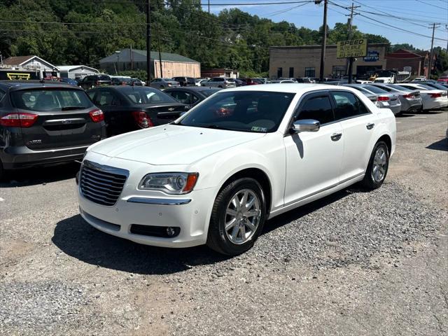 Photo of 2011 Bright White Clearcoat Chrysler 300