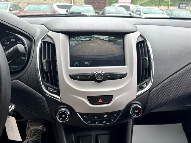 Photo of 2017 Mosaic Black Metallic Chevrolet Cruze