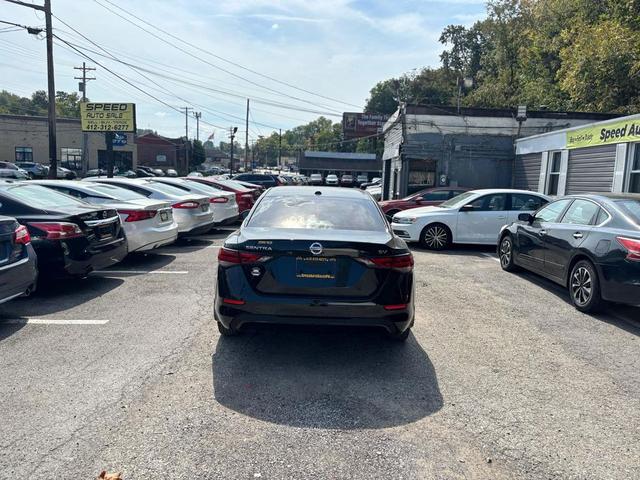 Photo of 2020 Super Black Nissan Sentra