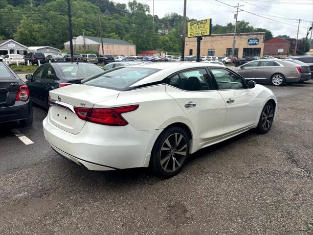 Photo of 2016 Pearl White Nissan Maxima