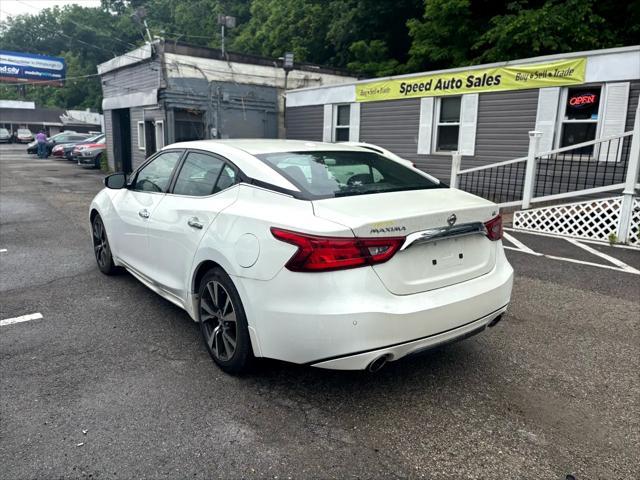 Photo of 2016 Pearl White Nissan Maxima