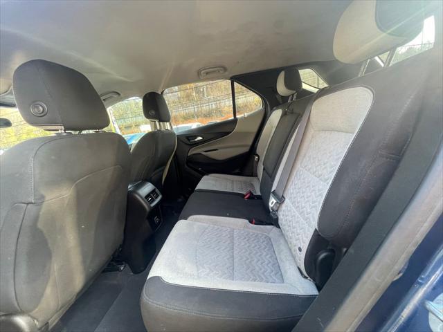 Photo of 2022 Blue Glow Metallic Chevrolet Equinox