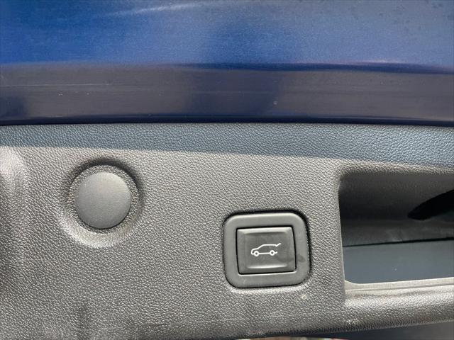 Photo of 2022 Blue Glow Metallic Chevrolet Equinox