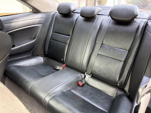 Photo of 2011 Black Honda Civic