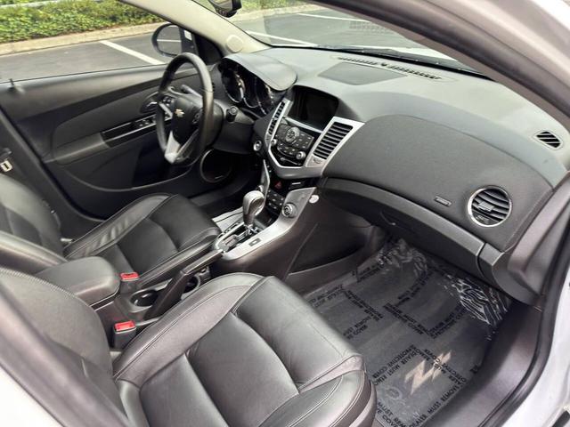 Photo of 2014 White Chevrolet Cruze