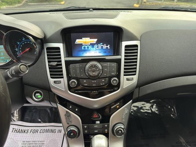 Photo of 2014 White Chevrolet Cruze