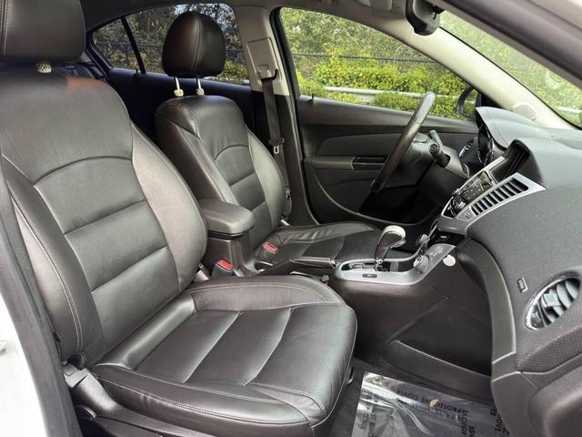 Photo of 2014 White Chevrolet Cruze