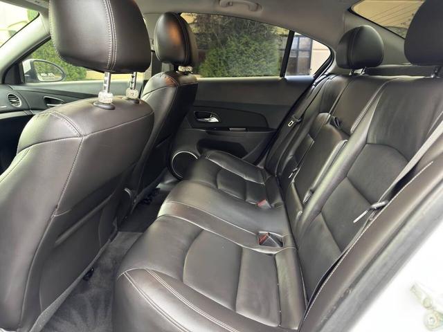 Photo of 2014 White Chevrolet Cruze