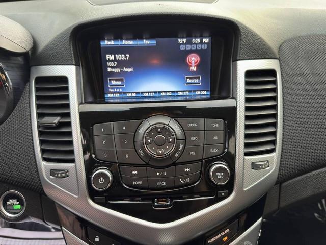 Photo of 2014 White Chevrolet Cruze