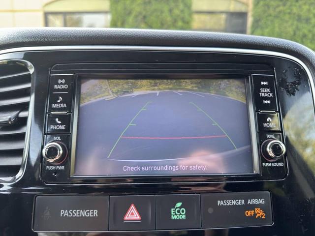 Photo of 2018 Silver Mitsubishi Outlander