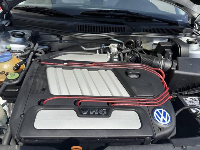 Photo of 2002 Silver Volkswagen Jetta