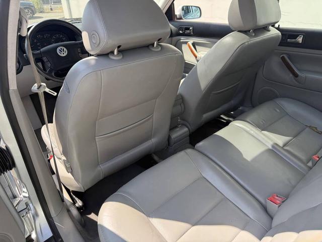 Photo of 2002 Silver Volkswagen Jetta
