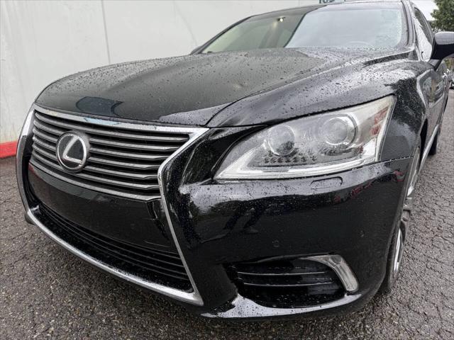 Photo of 2016 Black Lexus LS 460