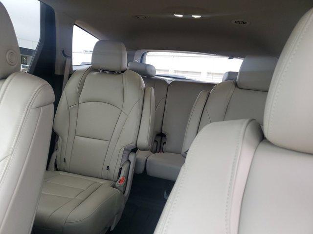 Photo of 2021 White Frost Tri-Coat Buick Enclave