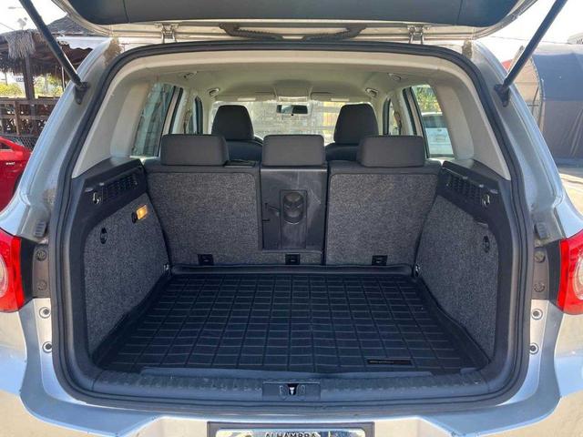 Photo of 2011 Reflex Silver Metallic Volkswagen Tiguan