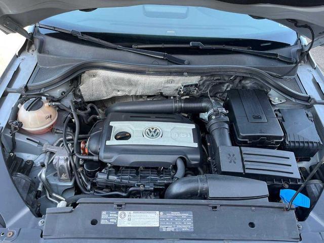 Photo of 2011 Reflex Silver Metallic Volkswagen Tiguan