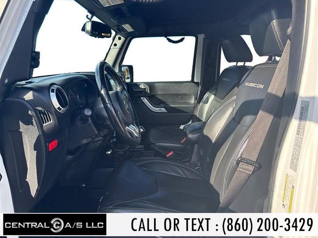 Photo of 2016 Bright White Clearcoat Jeep Wrangler Unlimited